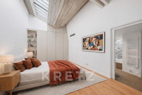 Paris V- Duplex comme une maison au calme absolu