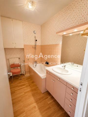 Appartement à ALENCON, 61000 - 2 pièces 60m²