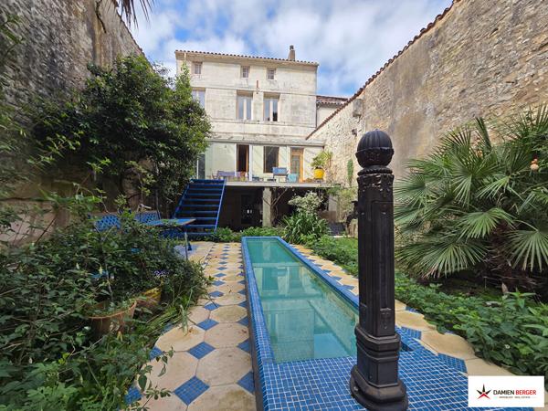 Maison de caractère avec vue. Tonnay charente