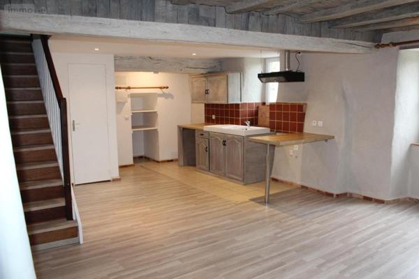 Maison à louer à Méral en Mayenne (53230), ref : 53032-L321