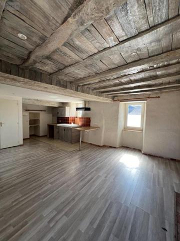 Maison à louer à Méral en Mayenne (53230), ref : 53032-L321