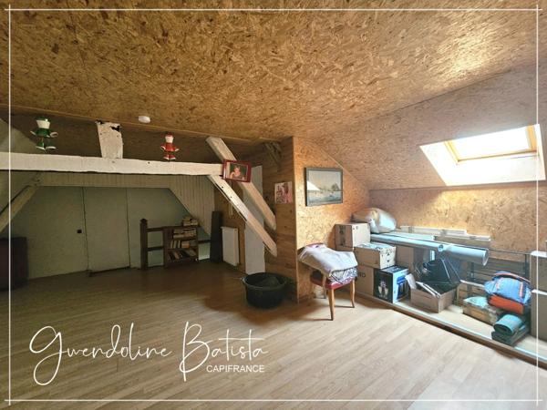 Maison de caractère 215m² - Terrain 860m² - SAINT PIERRE D'EYRAUD (24)