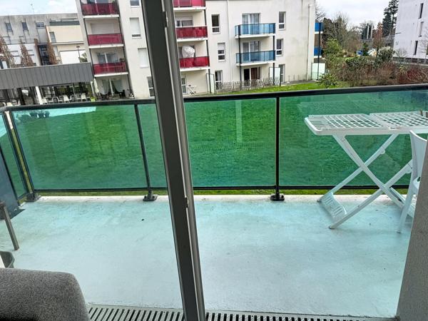 Jolie appartement récent pour senior en place.