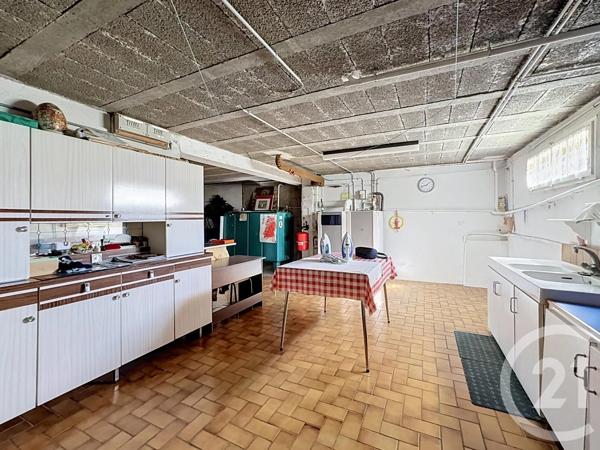 Maison à vendre  6 pièces - 121,87 m 2   BOHARS  - 29