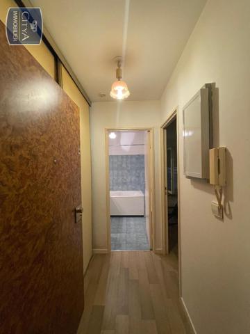 Appartement à louer 1 pièce 28.12m² Beauvais (60000)