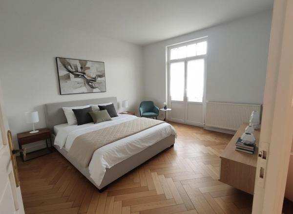 Maison en pierre avec 4 chambres, garage camping-car et jardin