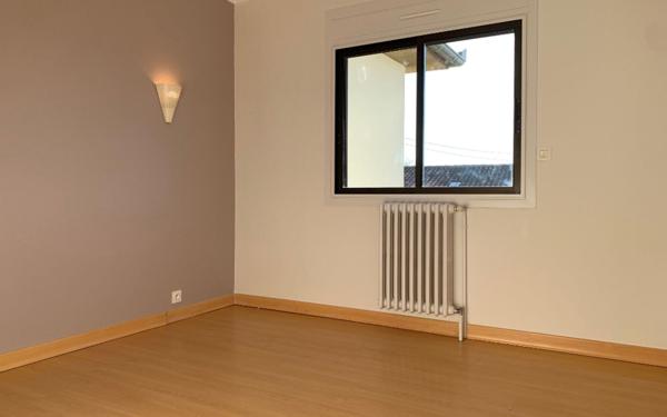 Appartement à louer    4 pièces •  Toulouse