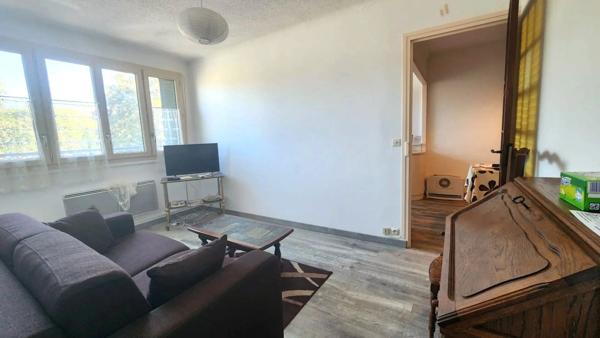 Vente                                                      Appartement
                        
                     2 pièces                      38 m2                     à Poursac