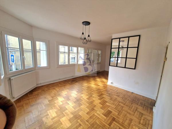 Vente t4 Angouleme (16000), 71.62m² avec 4 pièce(s) dont 2 chambre(s). Agence Allard Brimeaud