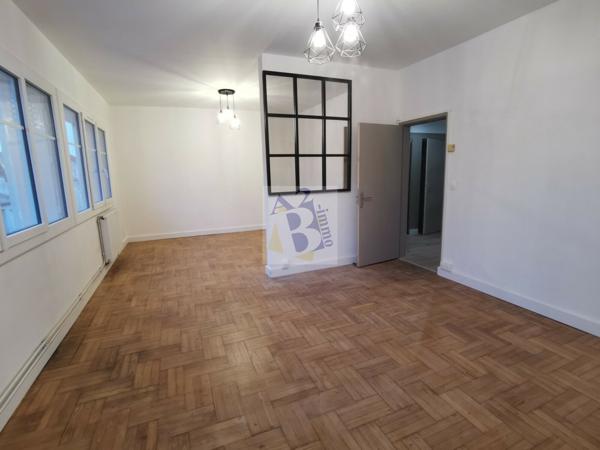 Vente t4 Angouleme (16000), 71.62m² avec 4 pièce(s) dont 2 chambre(s). Agence Allard Brimeaud