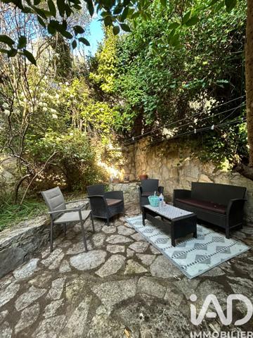 Maison à vendre 5 pièces 185 m² Le Revest-les-Eaux