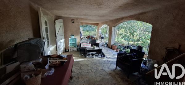 Maison à vendre 5 pièces 185 m² Le Revest-les-Eaux