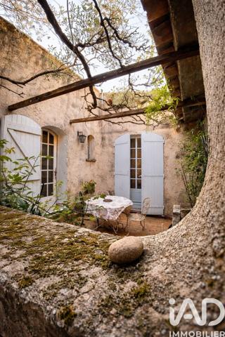 Maison à vendre 5 pièces 185 m² Le Revest-les-Eaux