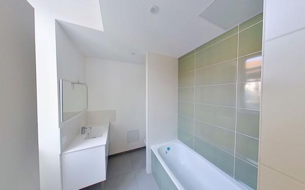 Appartement à louer    2 pièces • 45,38 m2 Lyon 2