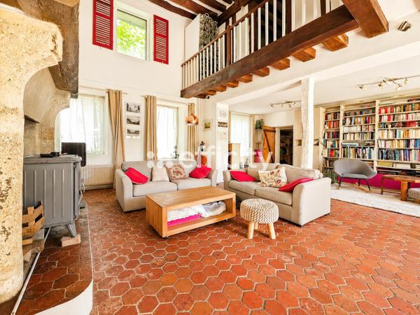 Maison
         8 pièces
        - 276 m² 499 000 € *