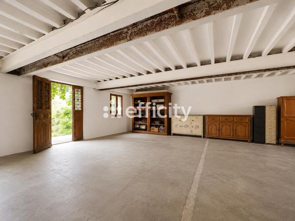 Maison
         8 pièces
        - 276 m² 499 000 € *