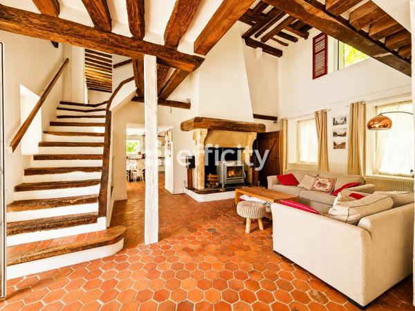 Maison
         8 pièces
        - 276 m² 499 000 € *