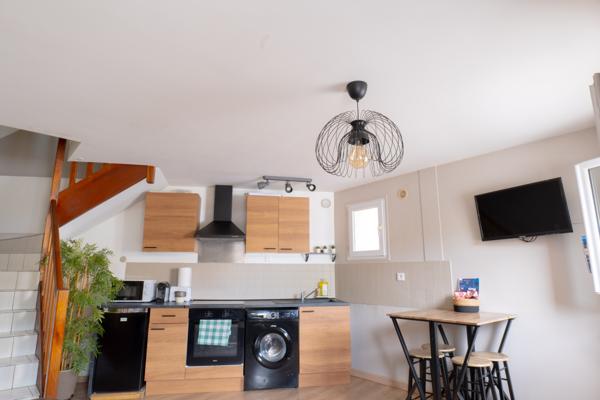 Maison
         2 pièces
        - 42 m² Exclusivité 175 000 € *