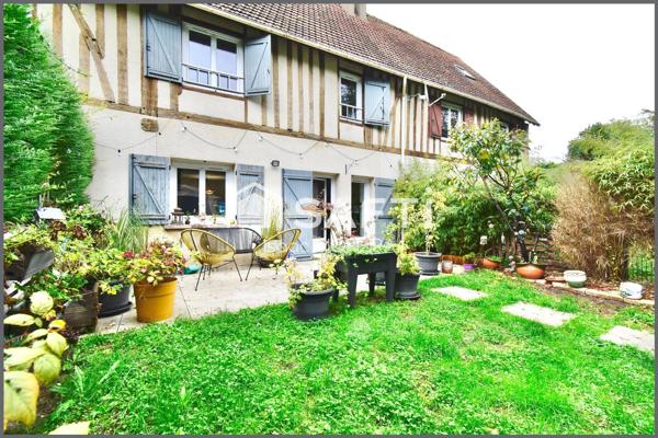 Maison de ville 3 chambres avec jardin et parking proche Anet