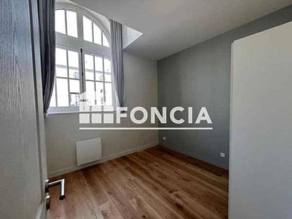 Location Appartement 2 pièces 48.79 m² - 33 RUE JEANNE D'ARC Riom 63200