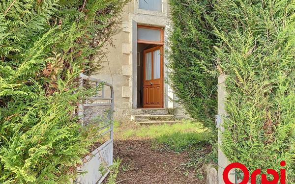Maison à vendre    1 pièce • 50 m2 Commentry