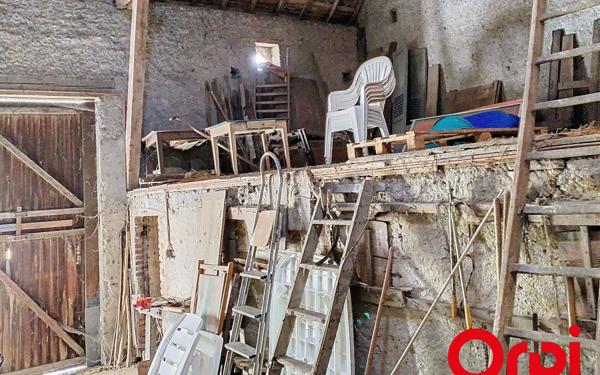 Maison à vendre    1 pièce • 50 m2 Commentry