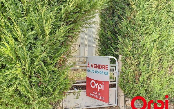 Maison à vendre    1 pièce • 50 m2 Commentry