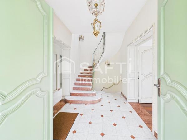 MERIGNAC - Maison lumineuse de 180 m2 avec de beaux volumes