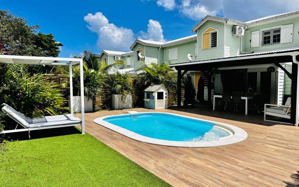 Maison à vendre    3 pièces •  Les Trois-Îlets