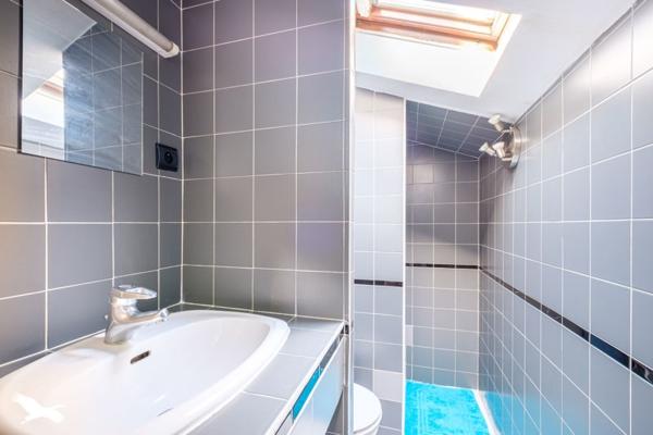 Appartement à vendre |                                       Lyon 07 |                                        5 pièces  |  122,9 m²