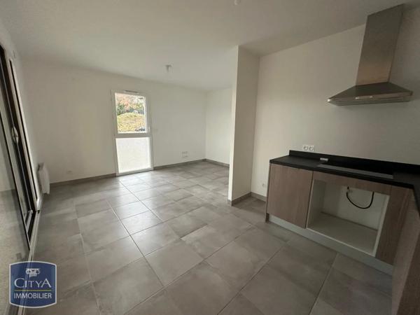Appartement à louer 3 pièces 58.1m² Nîmes (30000)