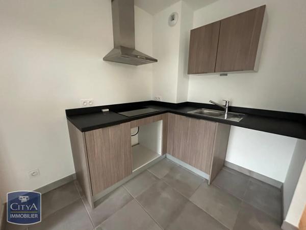 Appartement à louer 3 pièces 58.1m² Nîmes (30000)