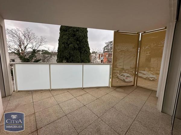 Appartement à louer 3 pièces 58.1m² Nîmes (30000)