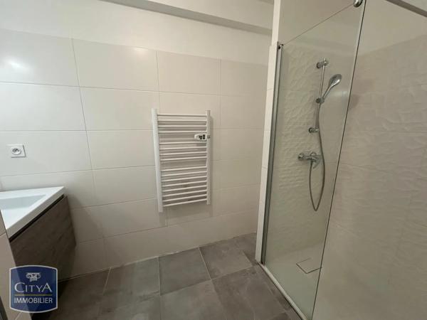 Appartement à louer 3 pièces 58.1m² Nîmes (30000)