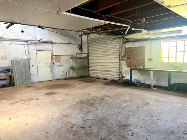 Local artisanal 190m2 au sol en coeur de ville