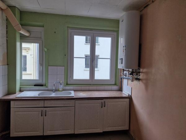 Centre SAINT-DENIS - T3 Beau Potentiel à rénover