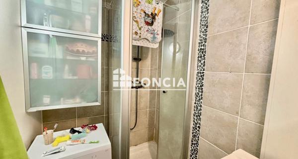 À vendre Appartement 5 pièces 82.73 m² - Versailles 78000