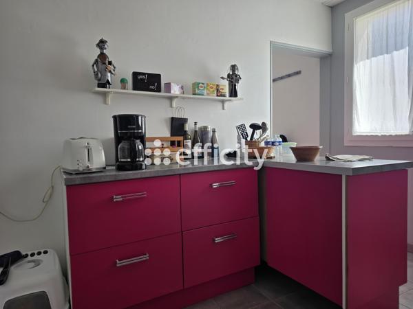 Maison
         4 pièces
        - 80 m²