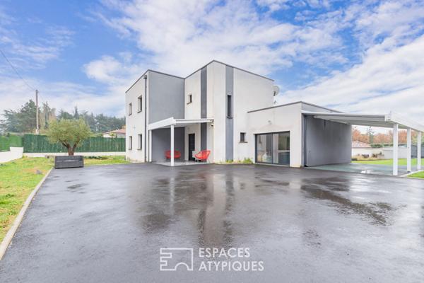 Maison Contemporaine avec Toit-Terrasse et piscine à Montauban