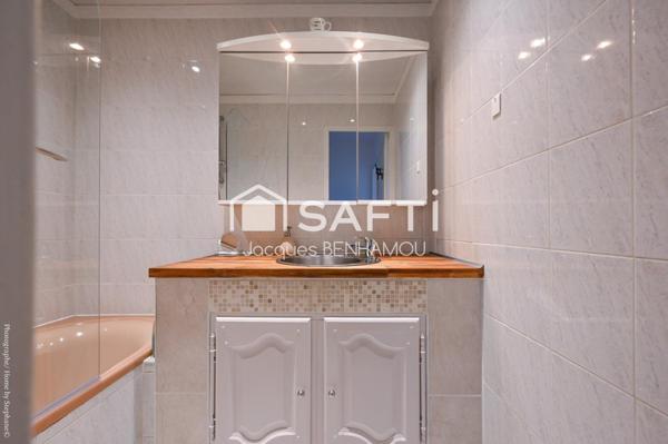 T3/4 + cave + place de parking + balcon