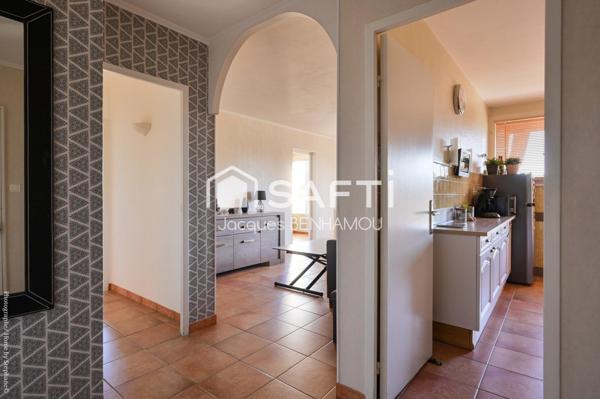 T3/4 + cave + place de parking + balcon