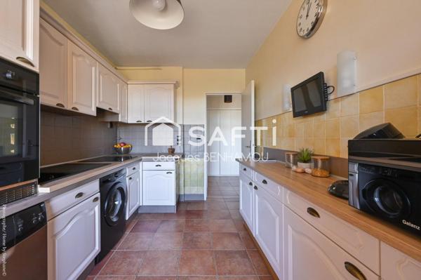 T3/4 + cave + place de parking + balcon