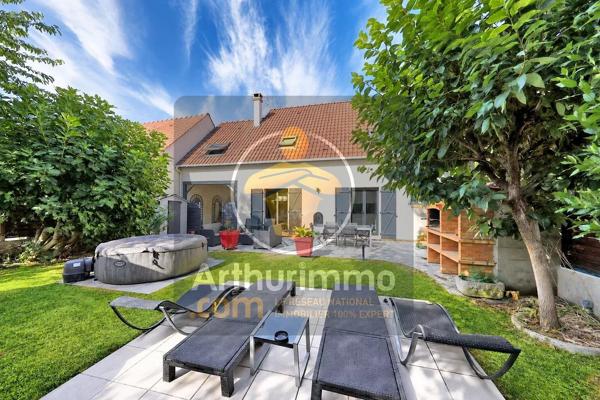 Vente                                                      Maison
                        
                     6 pièces                      130 m2                     à Noiseau
