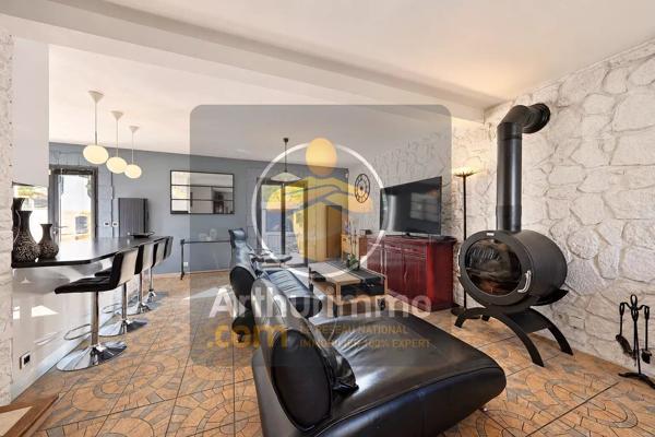 Vente                                                      Maison
                        
                     6 pièces                      130 m2                     à Noiseau