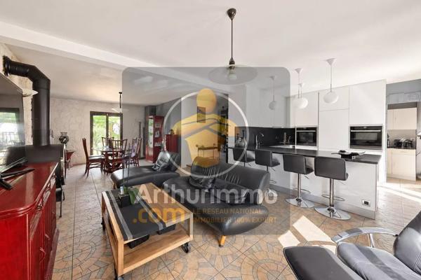 Vente                                                      Maison
                        
                     6 pièces                      130 m2                     à Noiseau