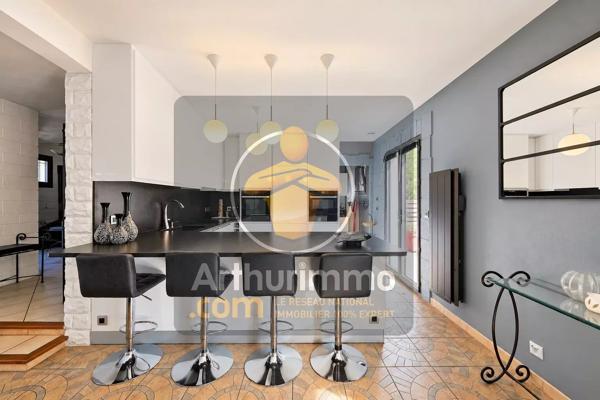Vente                                                      Maison
                        
                     6 pièces                      130 m2                     à Noiseau