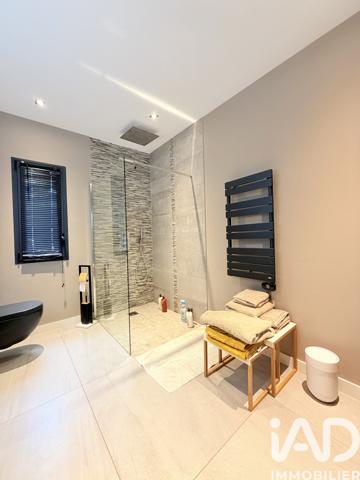 Maison à vendre 5 pièces 180 m² La Gaude