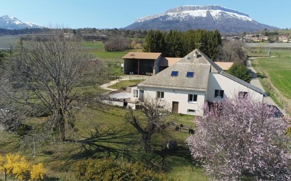 Maison à vendre    6 pièces • 153 m2 Neffes