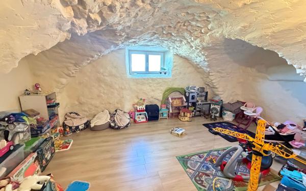 Maison à vendre    6 pièces • 153 m2 Neffes