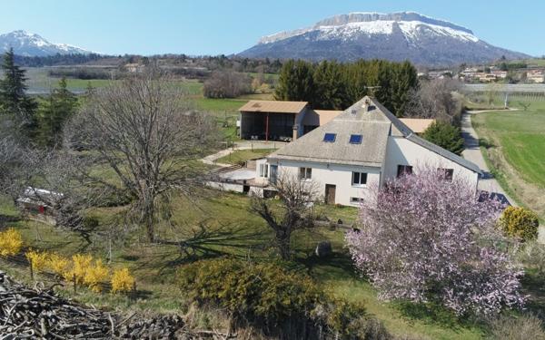 Maison à vendre    6 pièces • 153 m2 Neffes